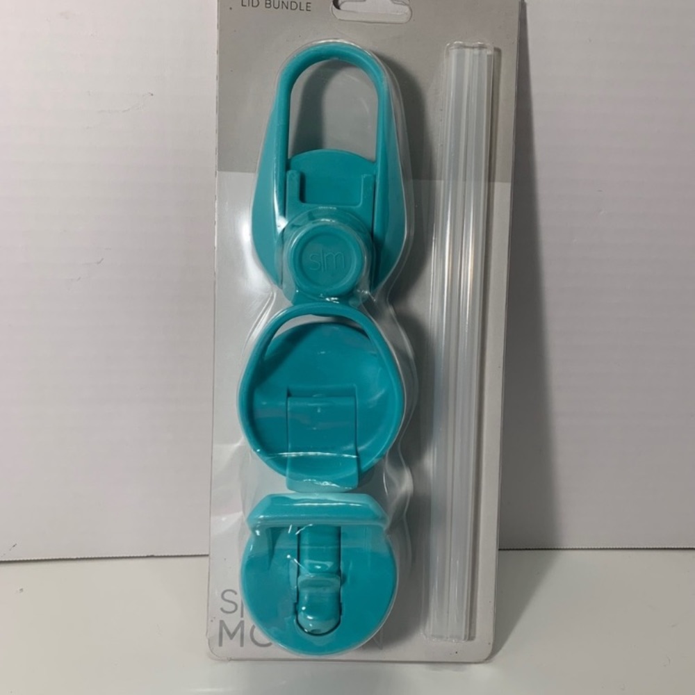 Simply Modern summit water Bottle Lids 3 Pack with handles. The color is OAISES
